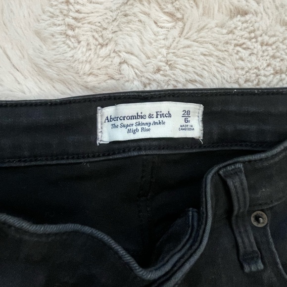 Abercrombie super skinny ankle high rise black jean size 28/6R - Picture 4 of 10